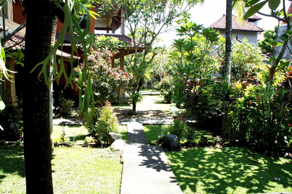 Dewi Ayu Accomodation Hotel Ubud Eksteriør billede